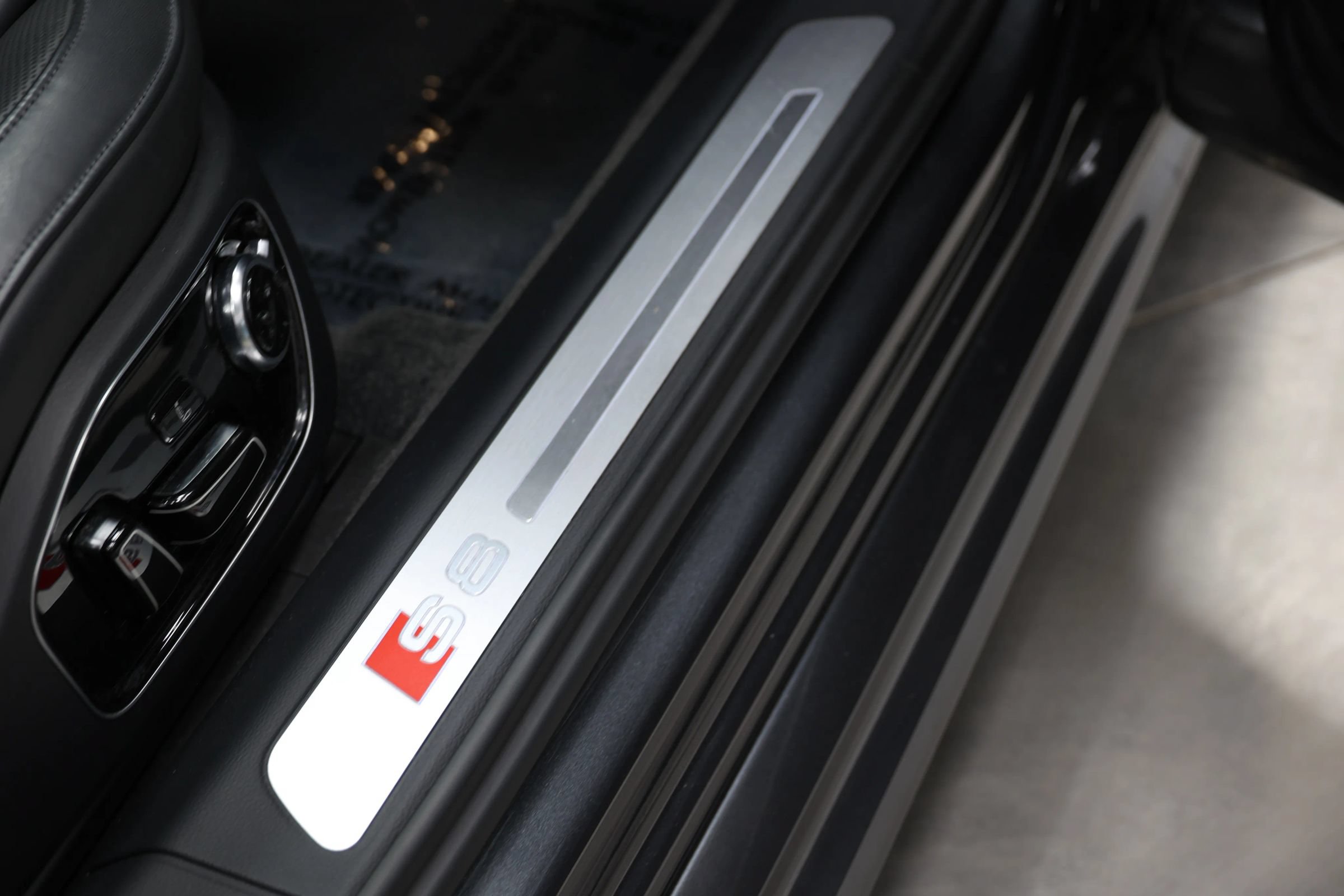 Used 2016 Audi S8 Plus AWD/4WD image 95