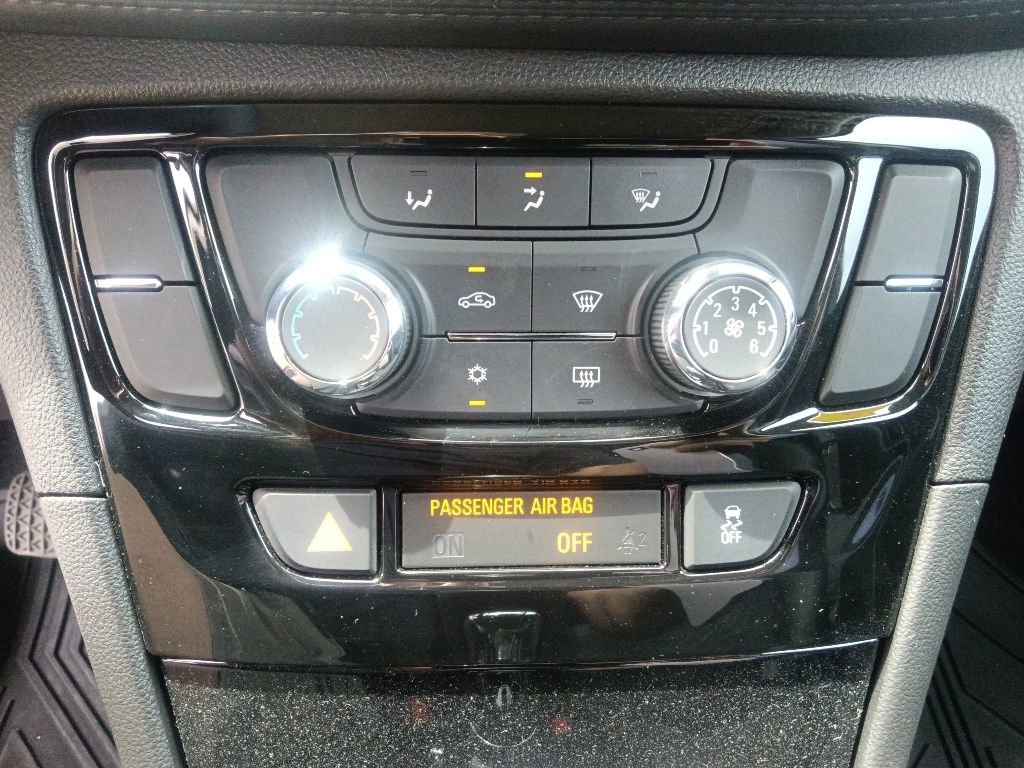 Used 2022 Buick Encore Preferred w/ Safety Package AWD/4WD image 23