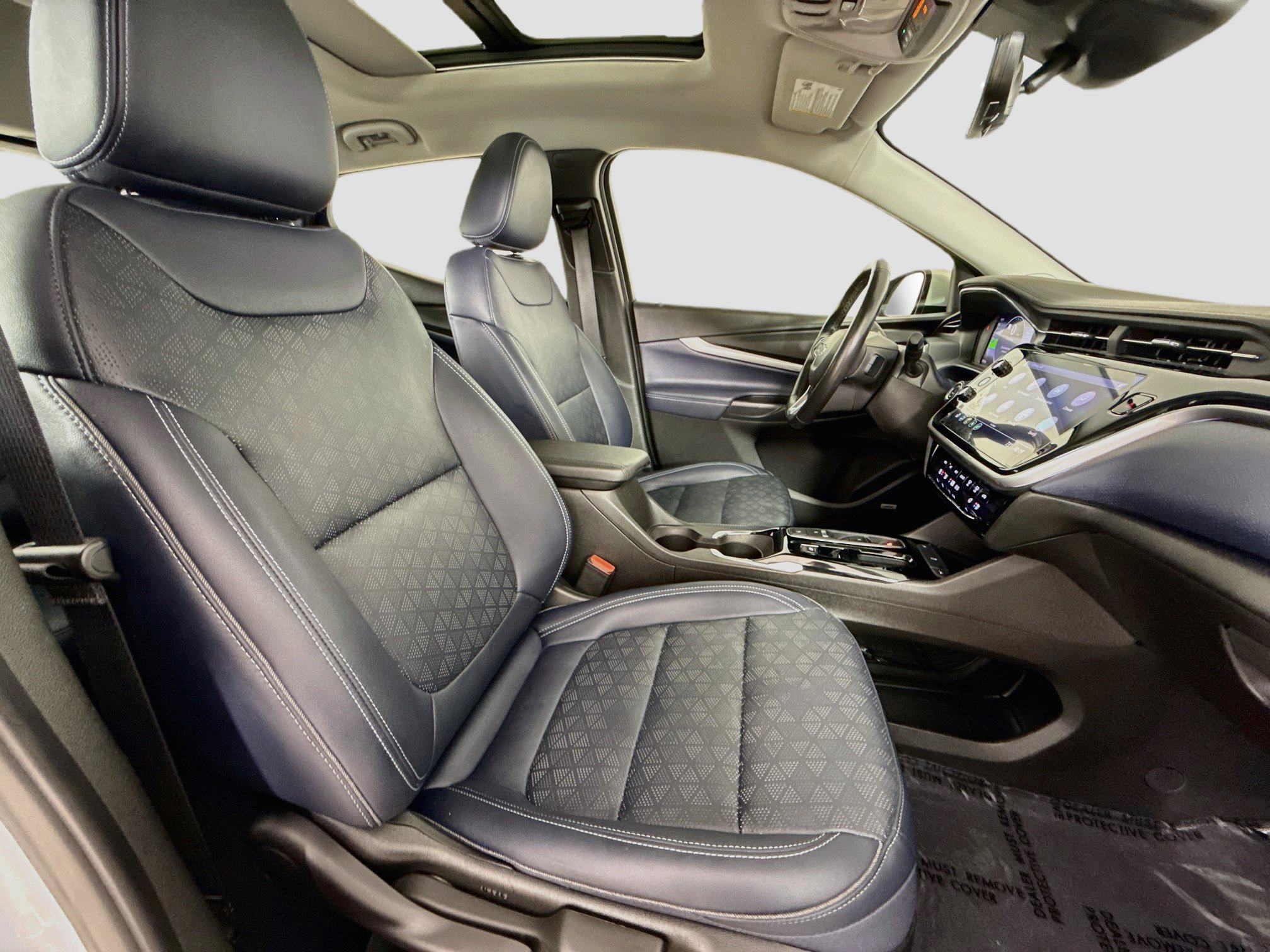 Used 2022 Chevrolet Bolt EUV Premier w/ Sun & Sound Package FWD image 30