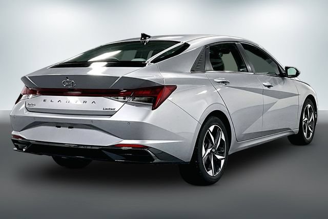Used 2023 Hyundai Elantra Limited FWD image 8