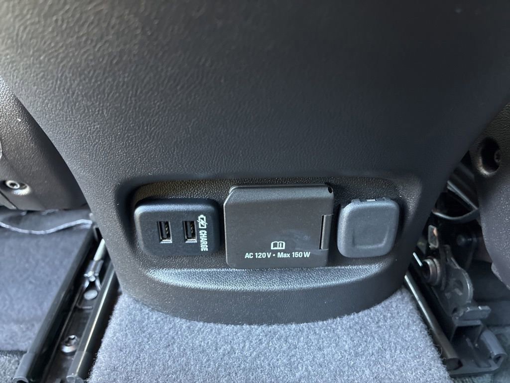 Used 2016 Chevrolet Malibu Premier w/ Driver Confidence Package II image 32