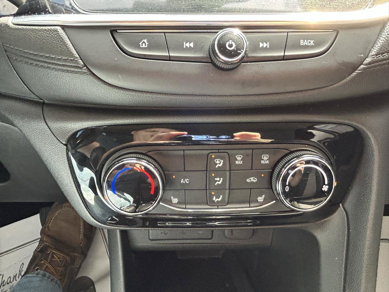 Used 2022 Buick Encore GX Preferred AWD/4WD image 24