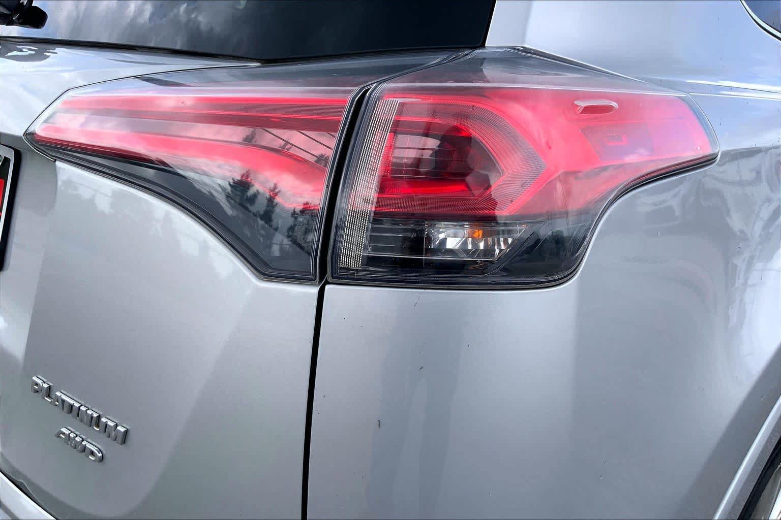 Used 2017 Toyota RAV4 Platinum AWD/4WD image 30