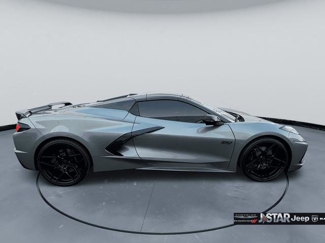 Used 2023 Chevrolet Corvette Stingray Premium Conv w/ Z51 Performance Package image 3