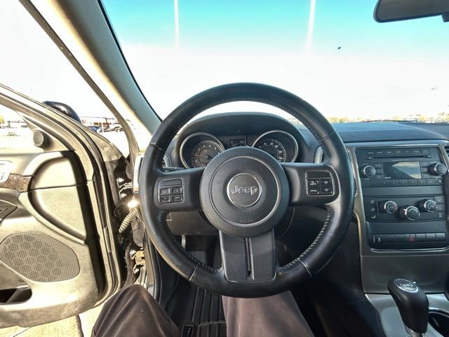 Used 2012 Jeep Grand Cherokee Laredo w/ Laredo E Group image 13