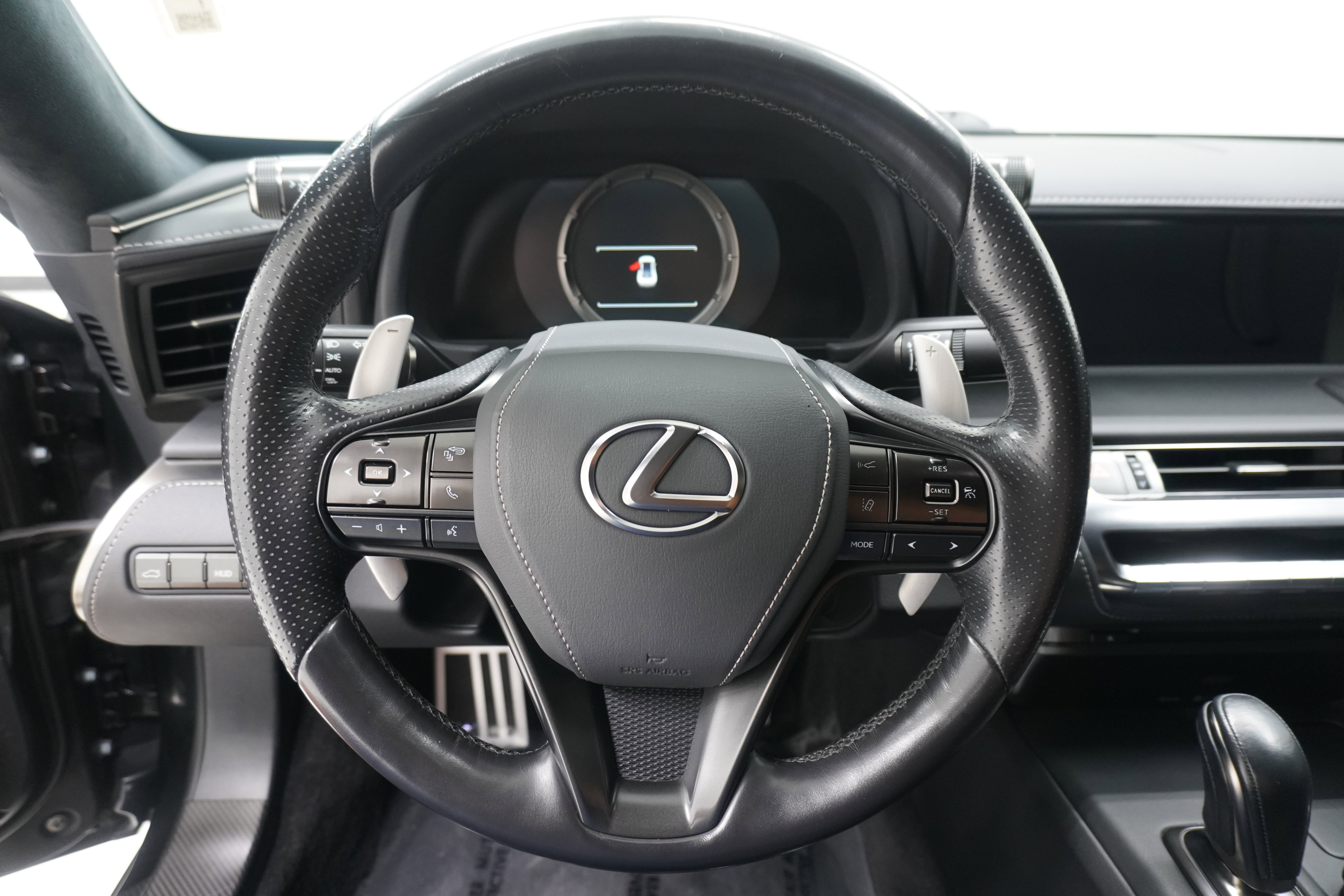Used 2018 Lexus LC 500 Coupe w/ Performance Package RWD image 18