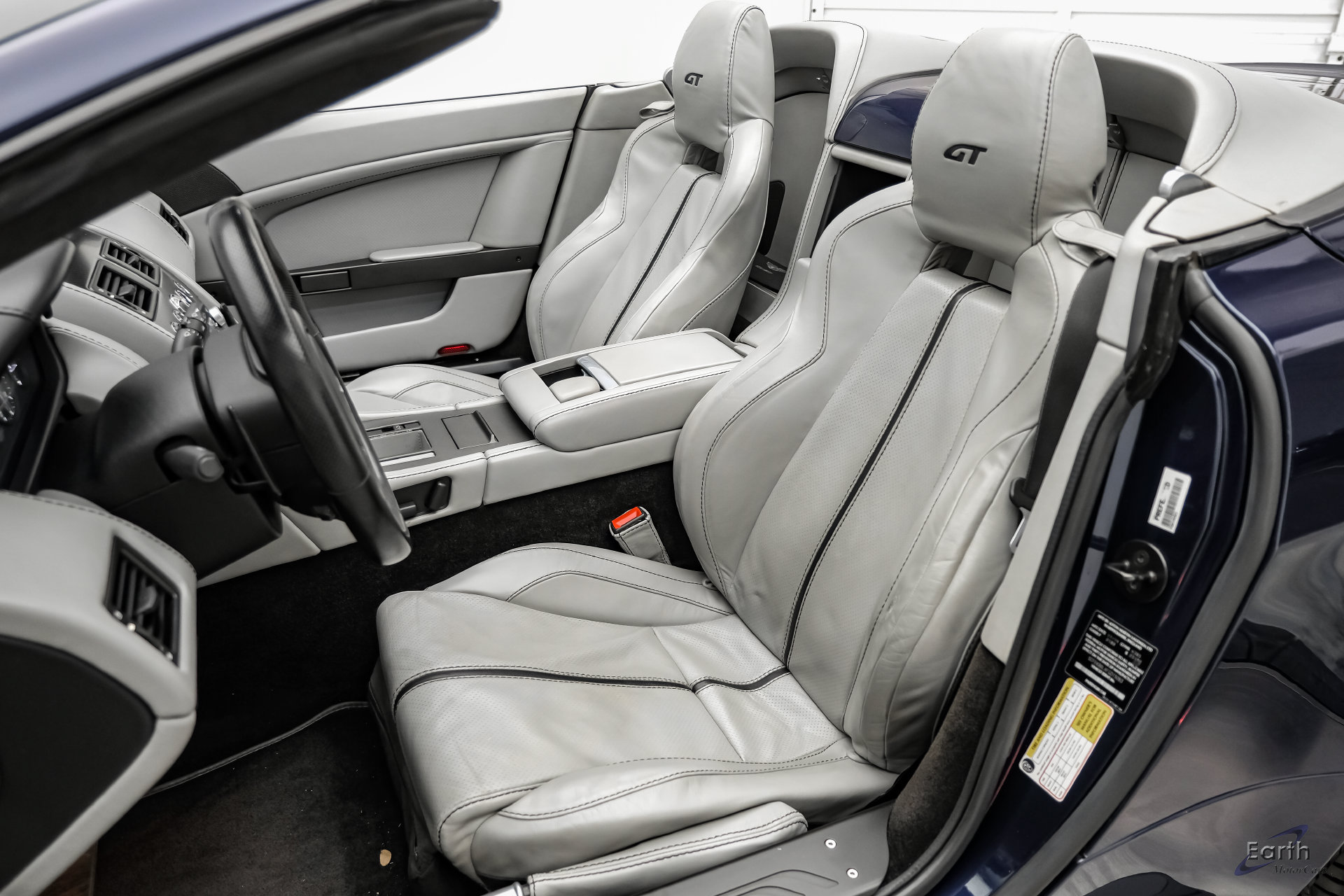 Used 2015 Aston Martin V8 Vantage GT RWD image 45
