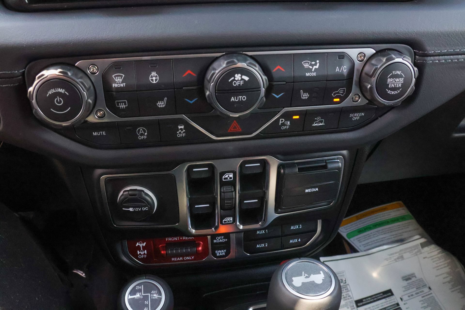 New 2027 Jeep Wrangler Unlimited Rubicon AWD/4WD image 26