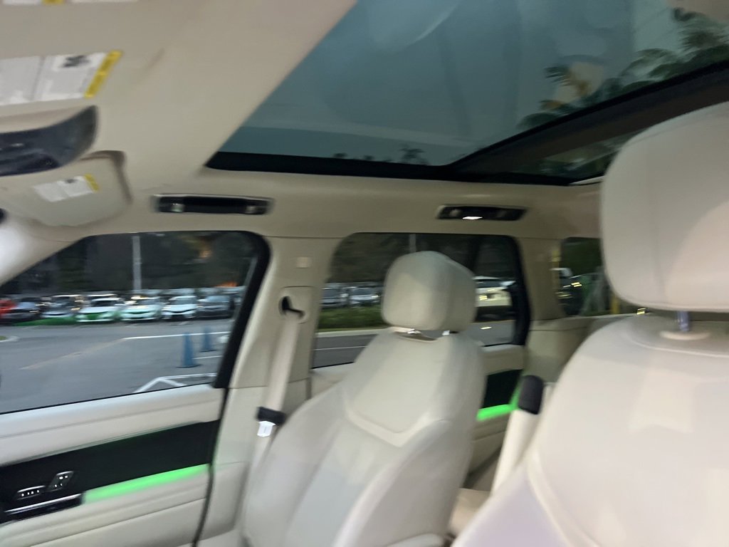 Used 2023 Land Rover Range Rover SE image 43