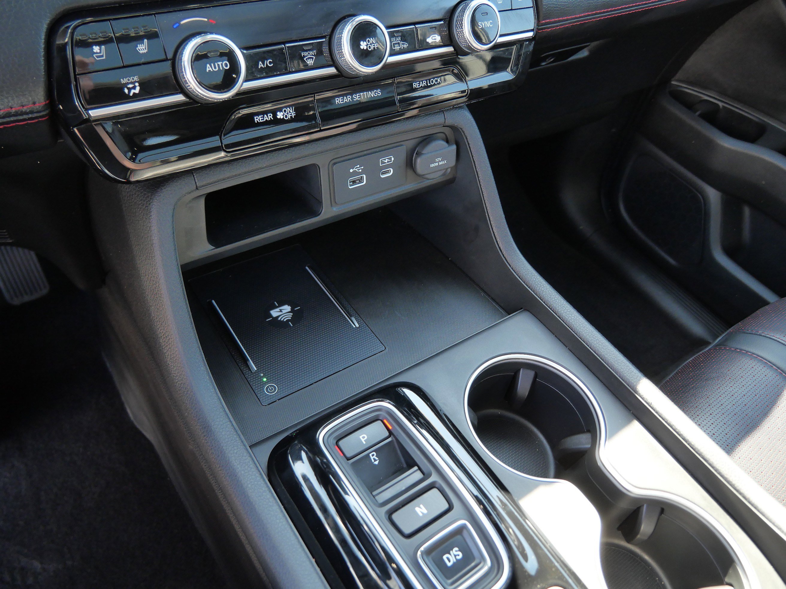 Used 2025 Honda Pilot Black Edition image 25