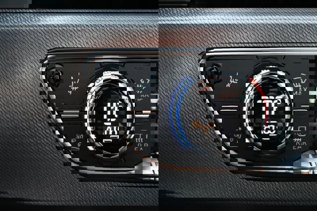 Used 2022 Audi A4 2.0T Premium Plus image 32