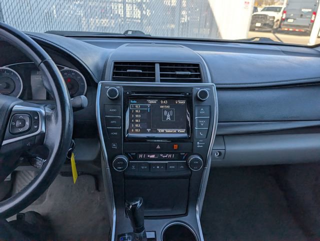 Used 2017 Toyota Camry XLE FWD image 3
