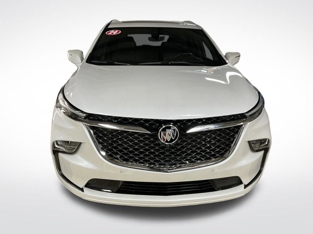 Certified 2024 Buick Enclave Avenir w/ Avenir Technology Package image 9