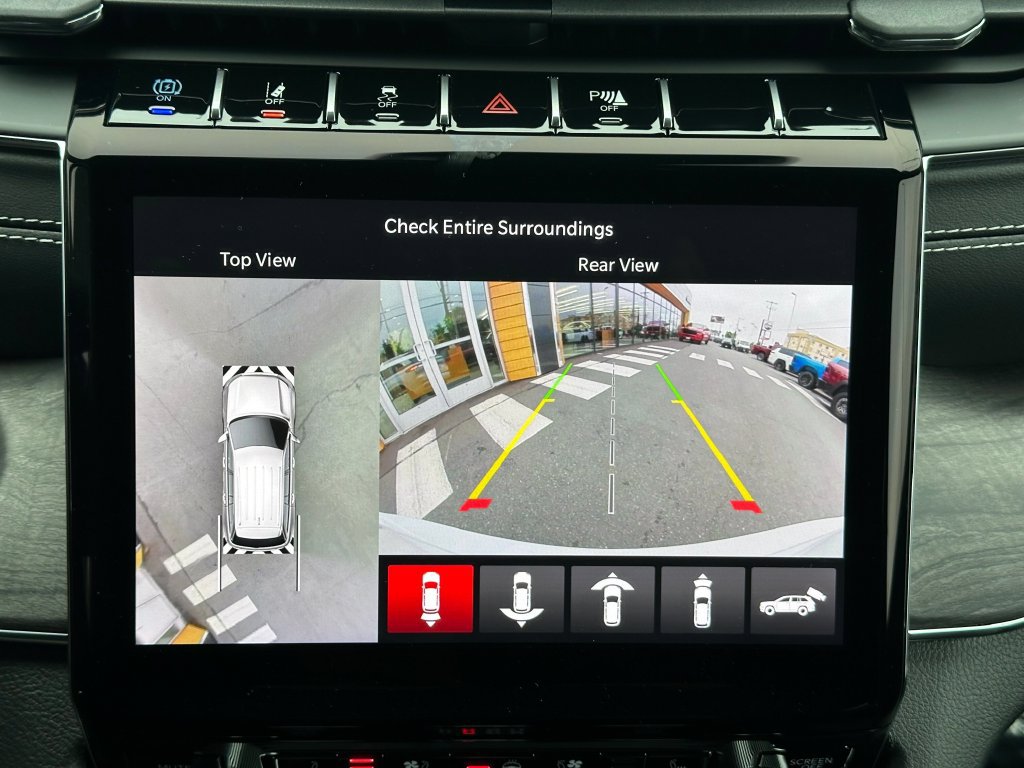 New 2024 Jeep Grand Cherokee Overland w/ Advanced Protech Group III AWD/4WD image 24