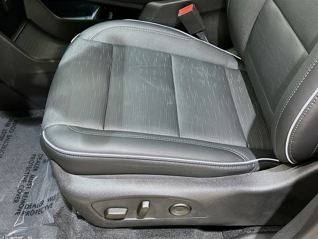 Used 2026 Buick Enclave Sport Touring w/ Power Package FWD image 20