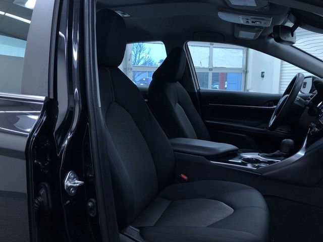 Certified 2020 Toyota Camry LE image 21