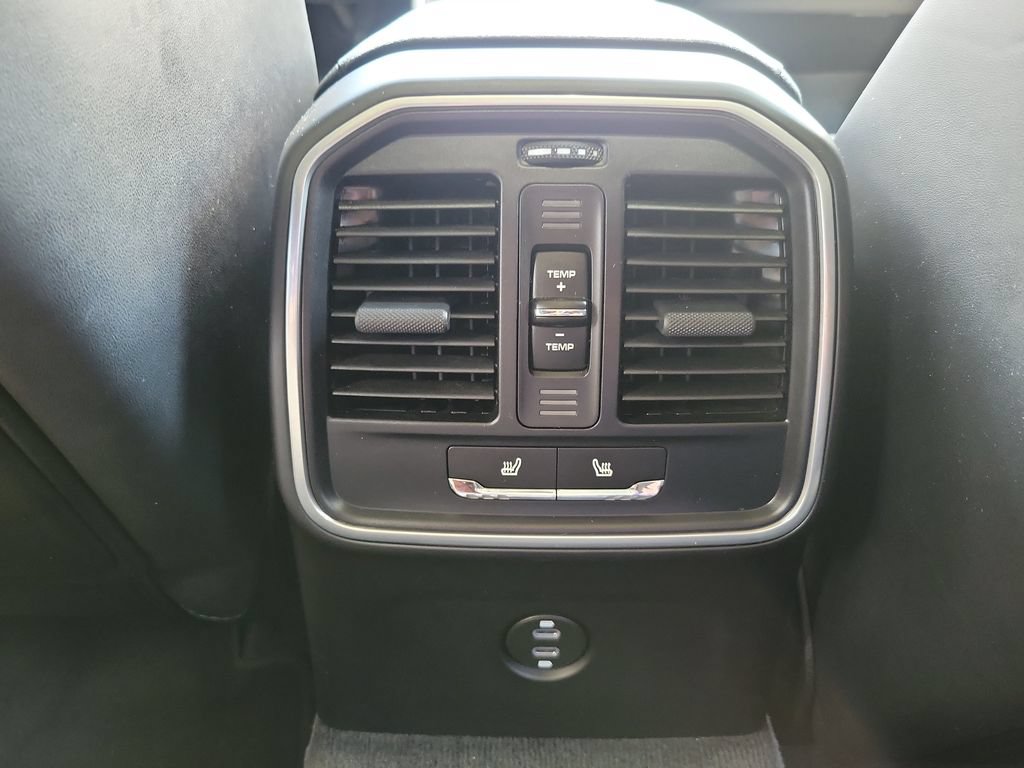 Used 2024 Porsche Macan Turbo AWD/4WD image 13