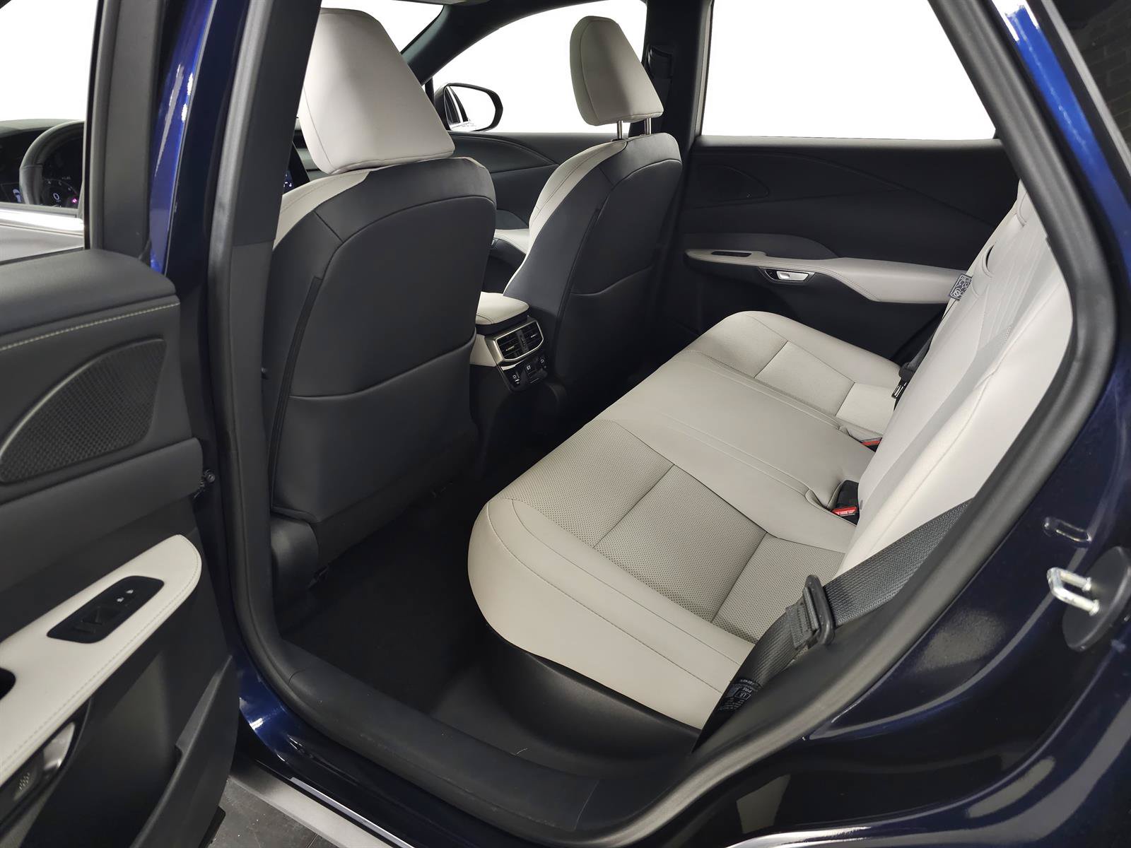 Used 2024 Lexus RX 350 Premium w/ Convenience Package AWD/4WD image 29