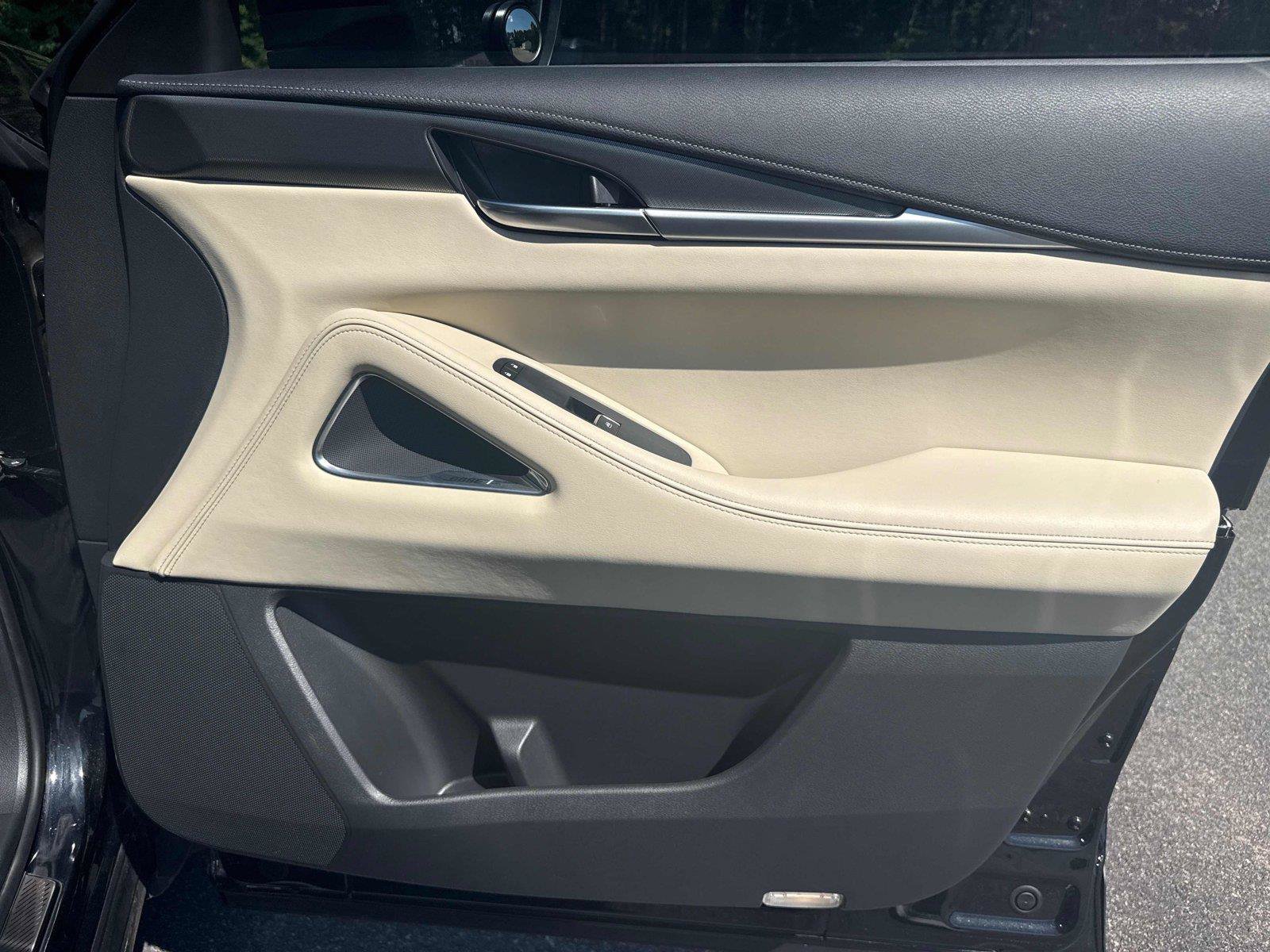 Used 2025 INFINITI QX60 Luxe w/ Lighting Package (N94) FWD image 26