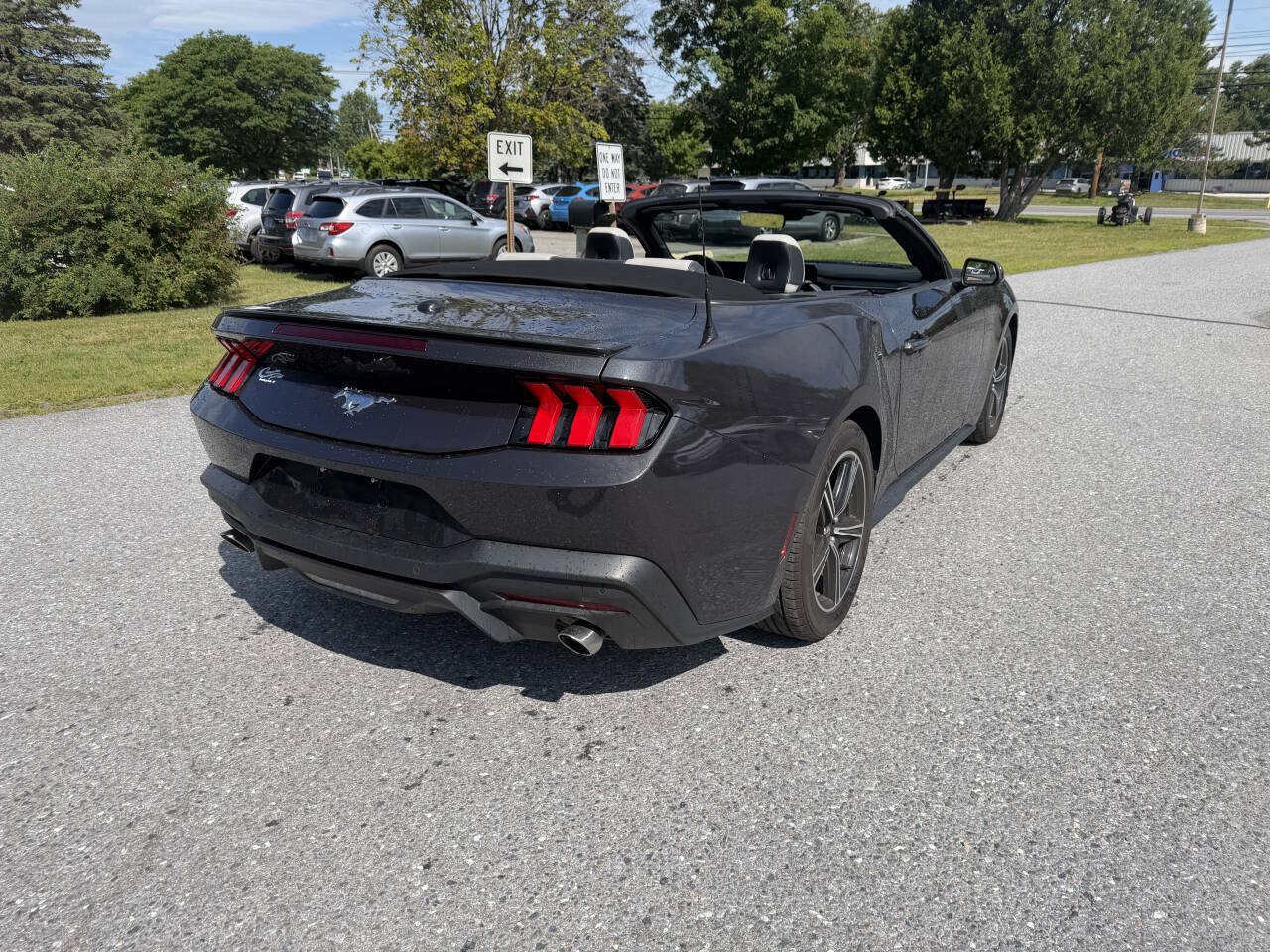 Used 2024 Ford Mustang Premium RWD image 5
