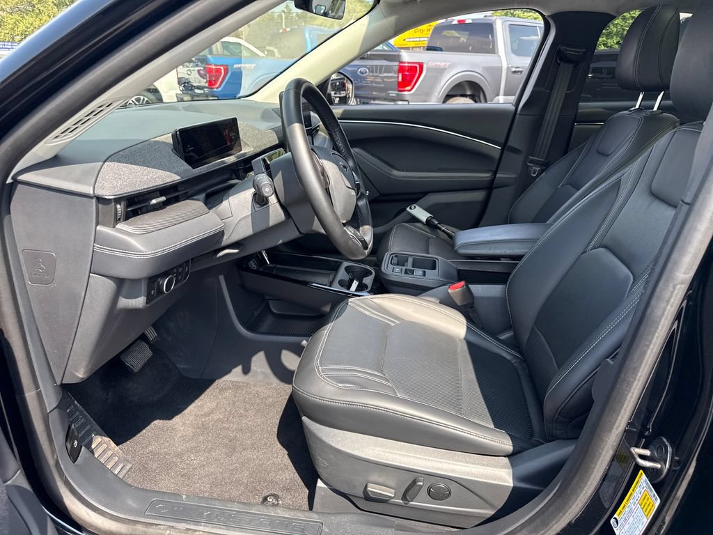 Used 2025 Ford Mustang Mach-E Premium AWD/4WD image 19