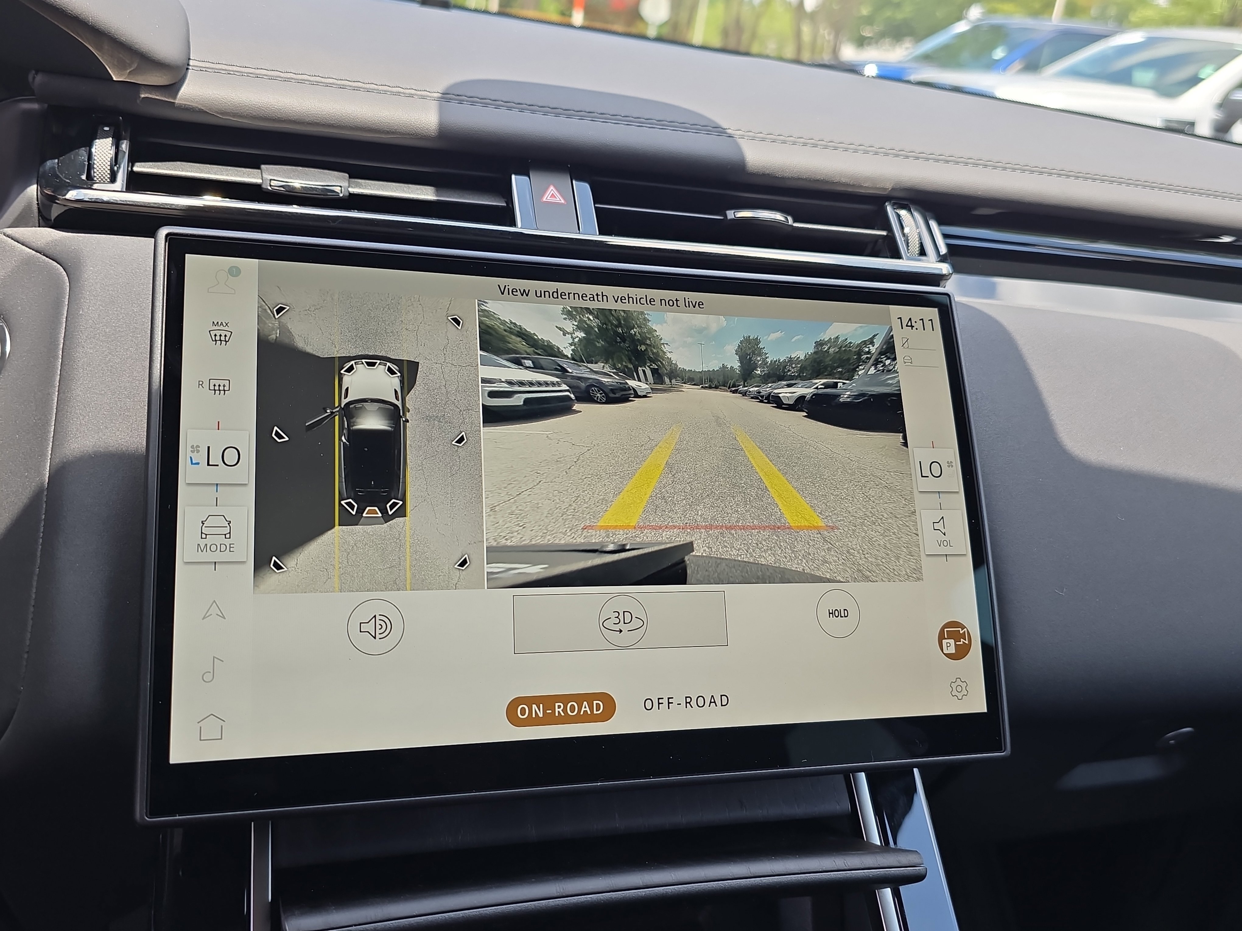 New 2026 Land Rover Range Rover Velar Dynamic SE image 23