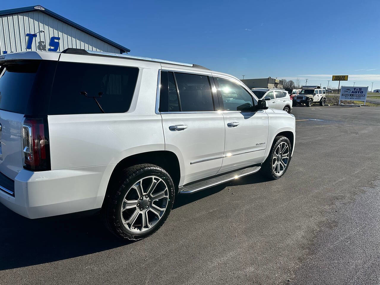 Used 2016 GMC Yukon Denali w/ Open Road Package image 4
