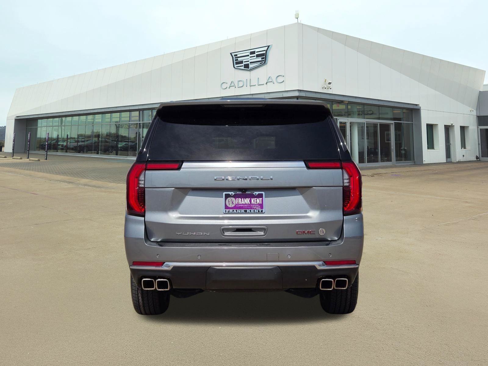 Used 2025 GMC Yukon Denali AWD/4WD image 5