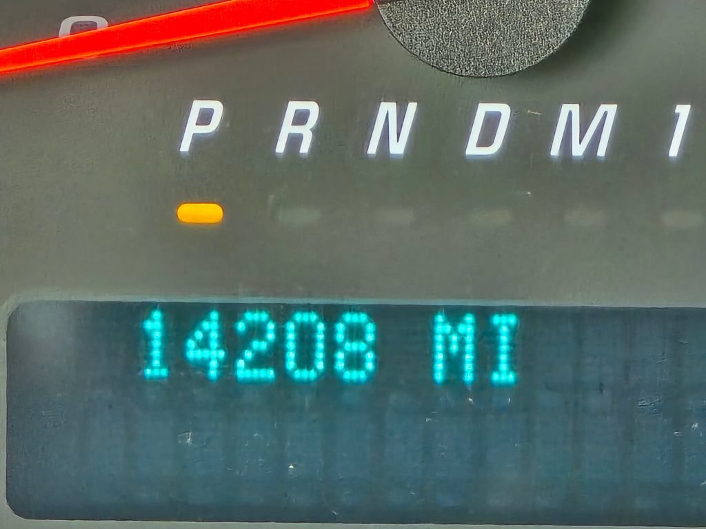 Used 2025 Chevrolet Express 3500 LT w/ LT Preferred Equipment Group RWD image 16