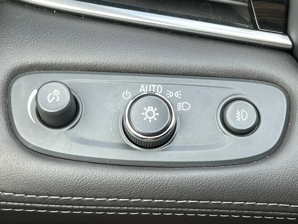 Used 2017 Buick LaCrosse Premium w/ Driver Confidence Package #2 image 18