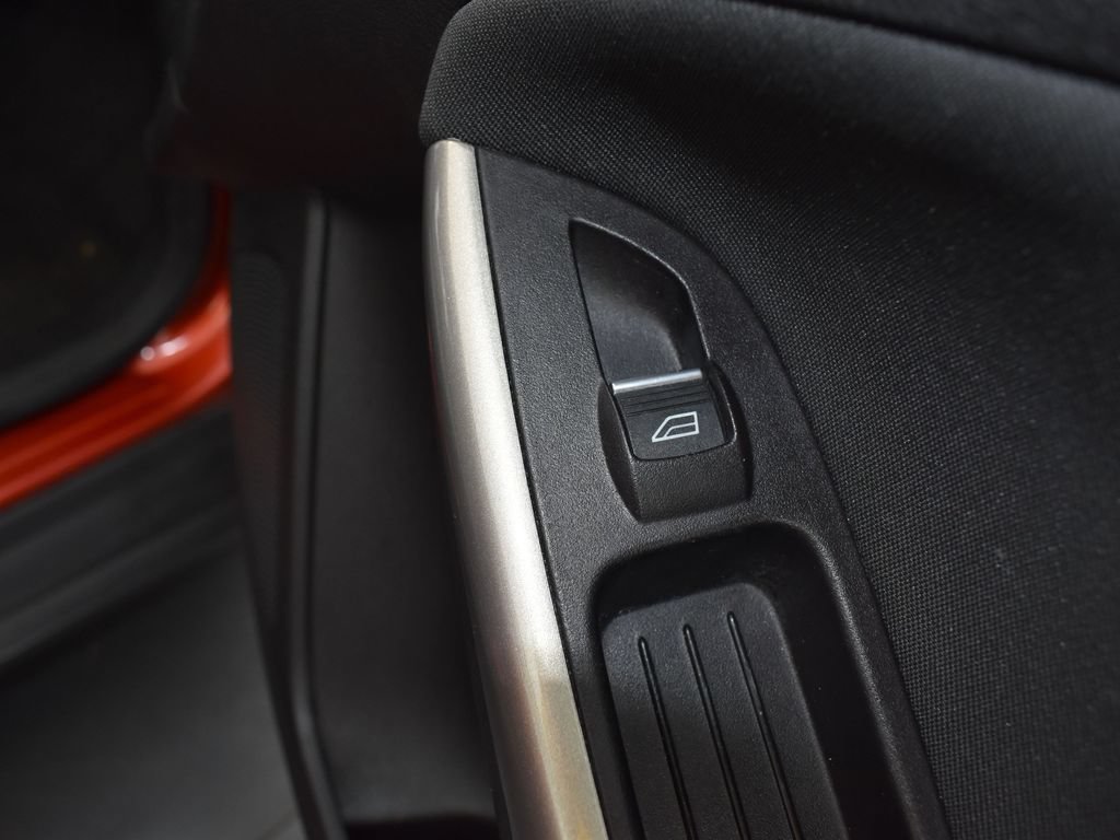 Used 2018 Ford Focus Titanium FWD image 15