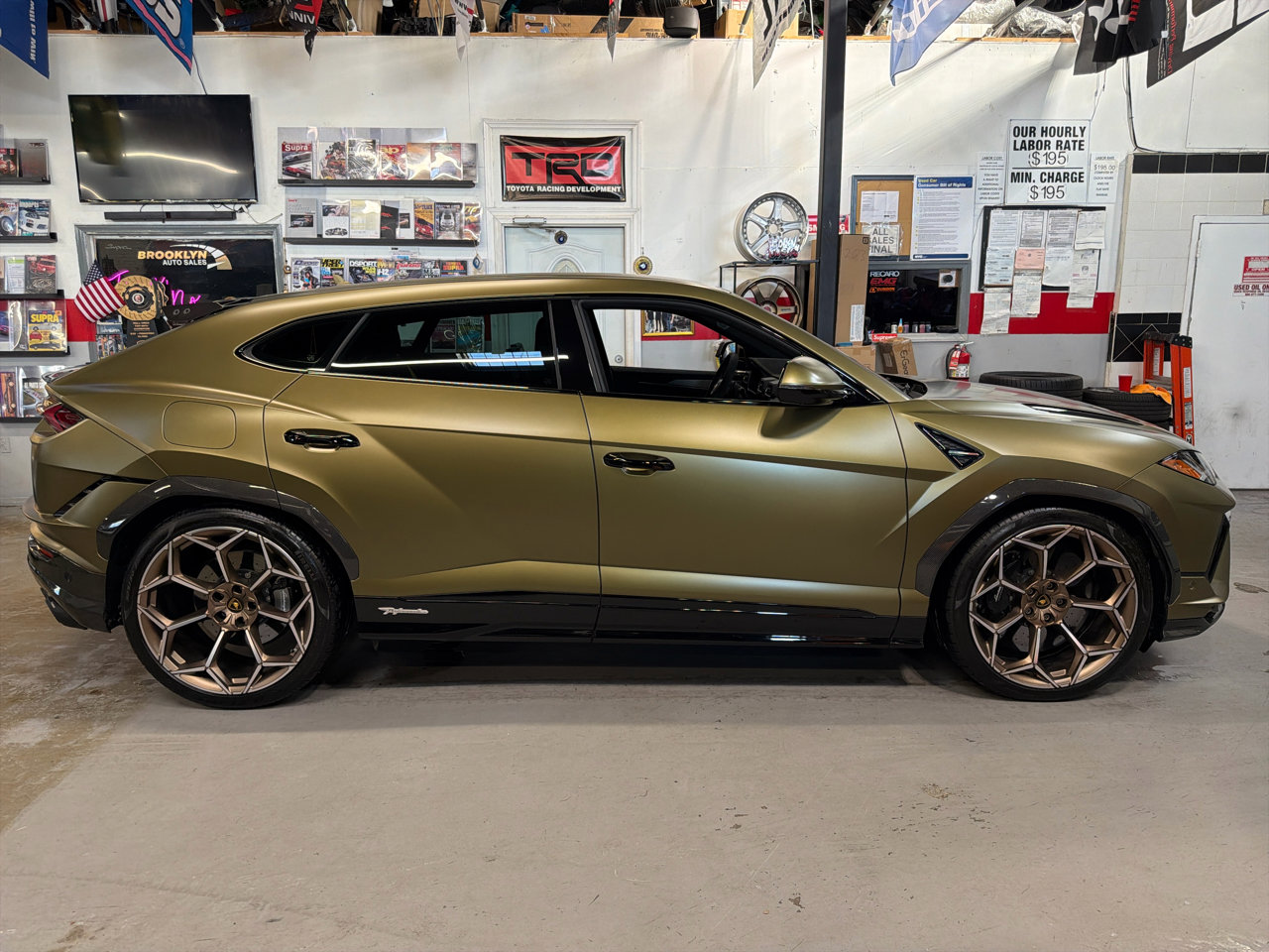 Used 2024 Lamborghini Urus Performante image 4