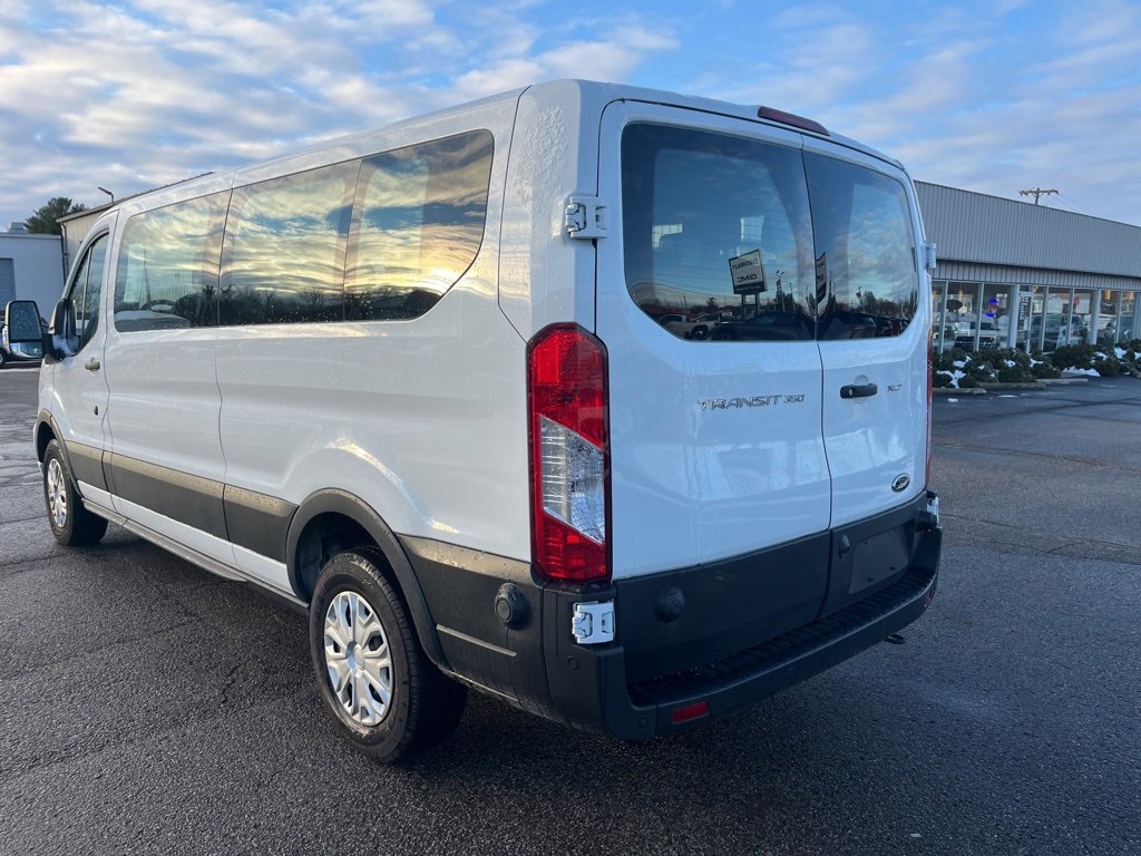 Used 2024 Ford Transit 350 XLT image 3