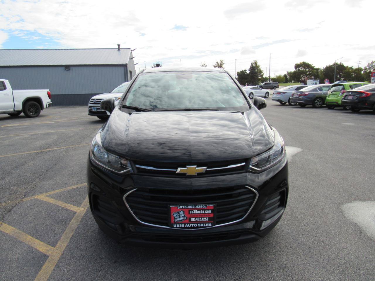 Used 2021 Chevrolet Trax LS w/ Tint and Cruise Package FWD image 9