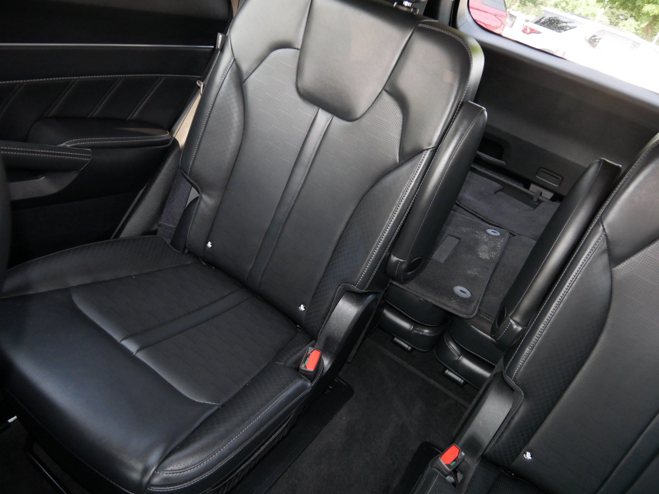 Used 2025 Kia Sorento SX AWD/4WD image 12
