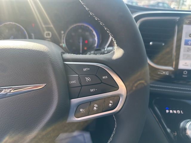 New 2026 Chrysler Pacifica Select image 20