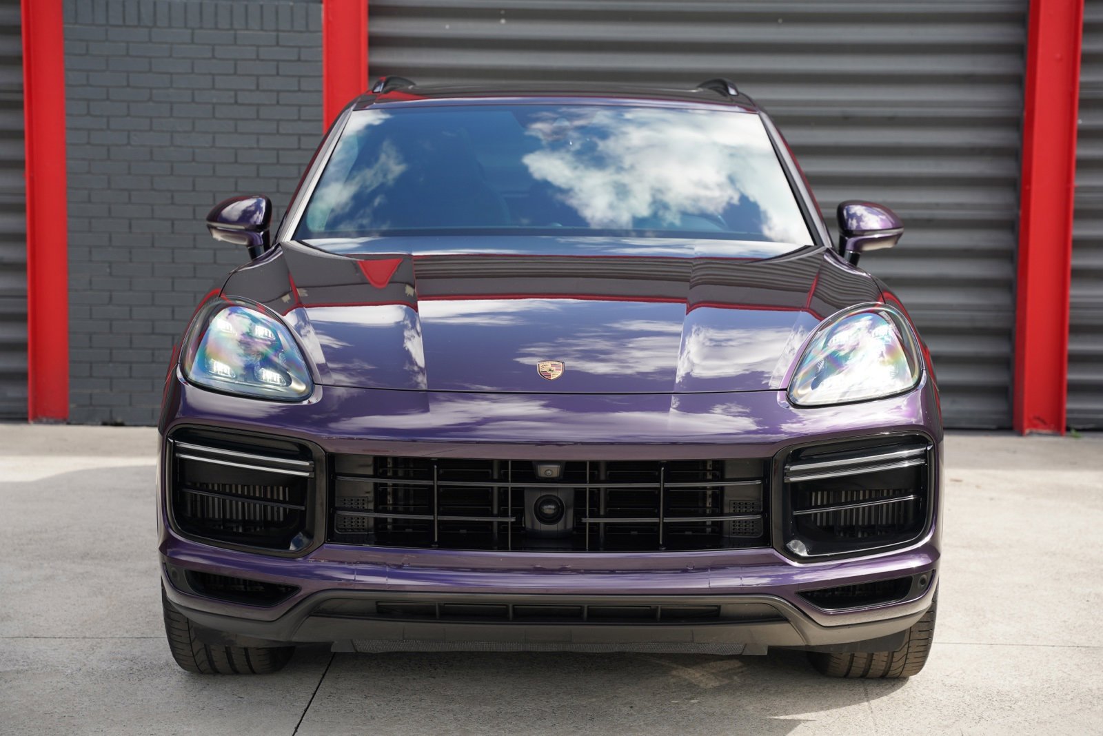 Used 2021 Porsche Cayenne Turbo S image 2