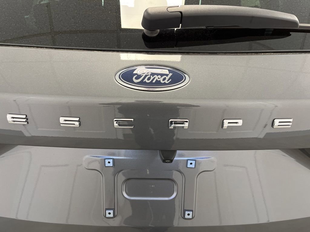 Used 2025 Ford Escape SE FWD image 25