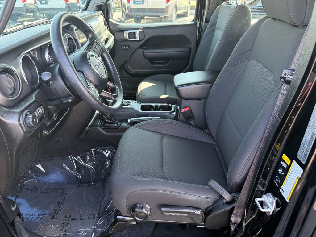 Used 2022 Jeep Wrangler Unlimited Sport image 13