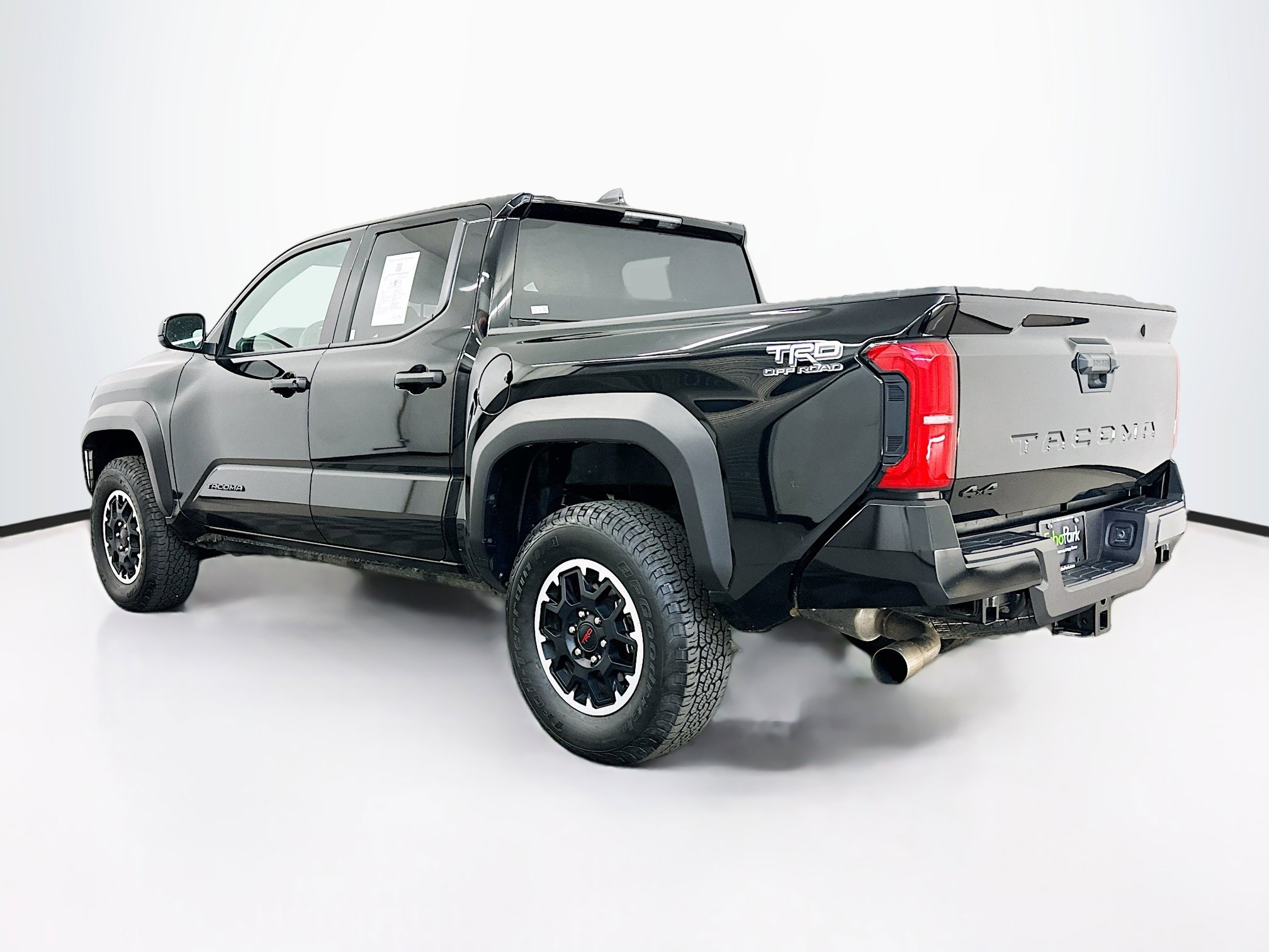 Used 2025 Toyota Tacoma TRD Off-Road image 5