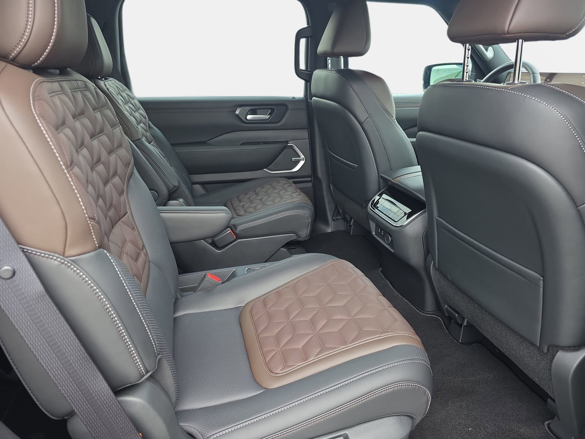 New 2026 Nissan Armada Platinum AWD/4WD image 11