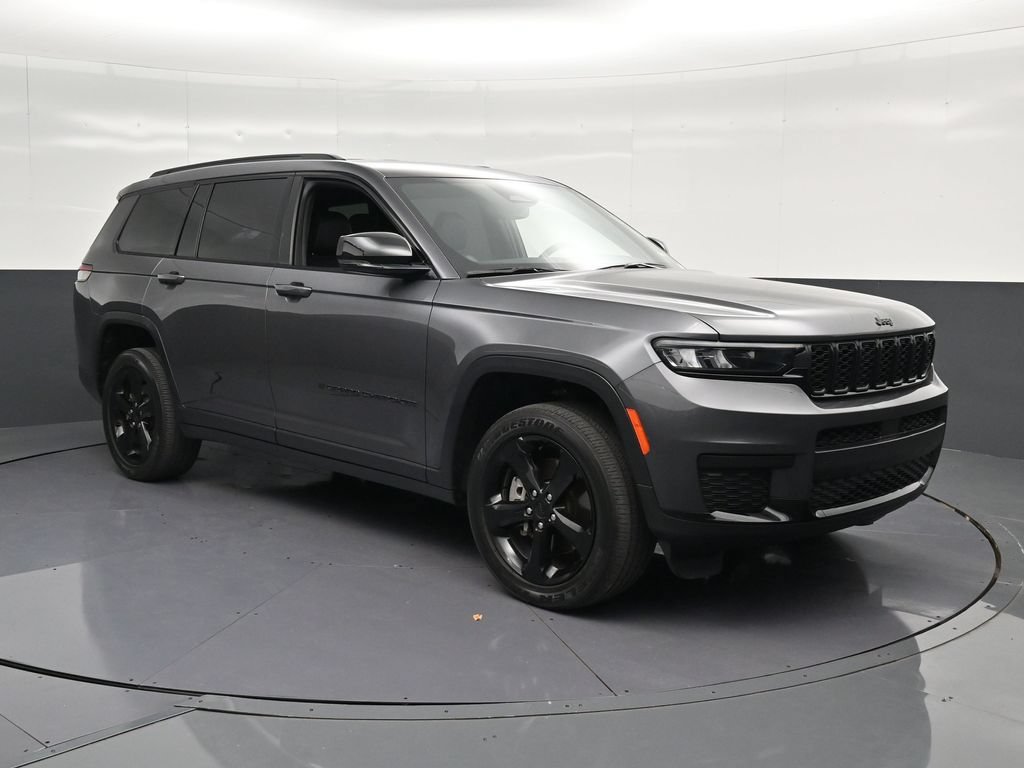 Used 2023 Jeep Grand Cherokee L Laredo RWD image 5