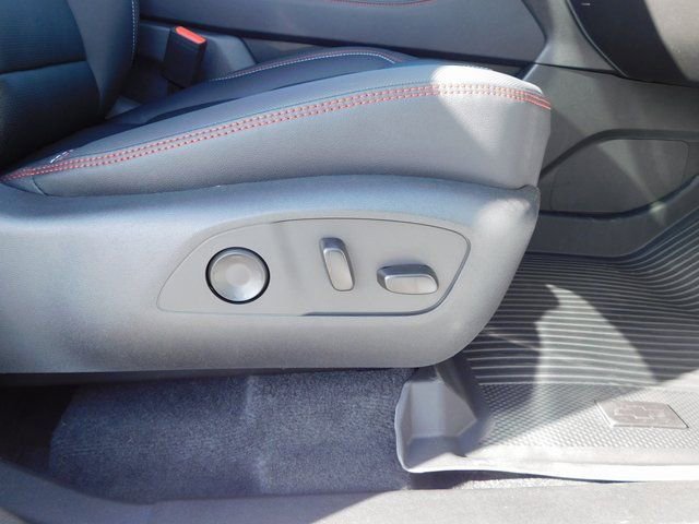 New 2026 Chevrolet Traverse RS w/ LPO, Floor Liner Package image 19