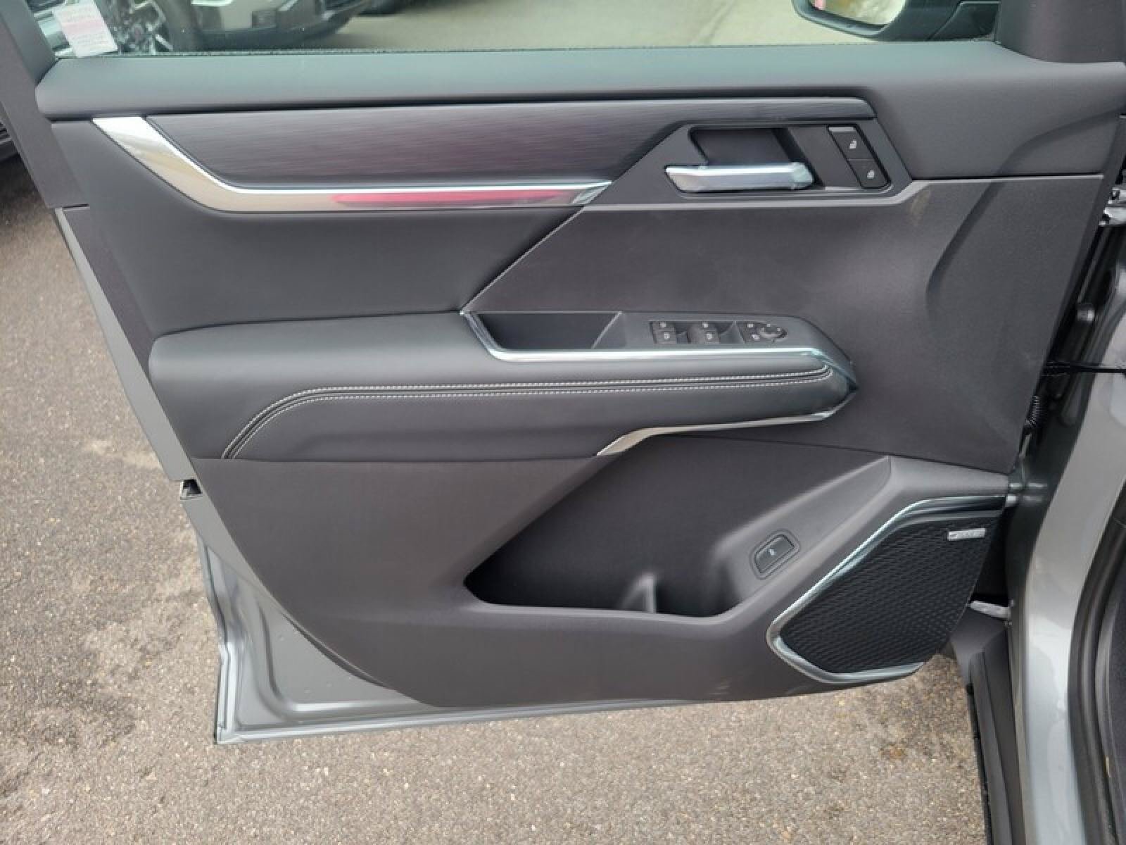 New 2026 GMC Acadia Elevation w/ Elevation Premium Package FWD image 23
