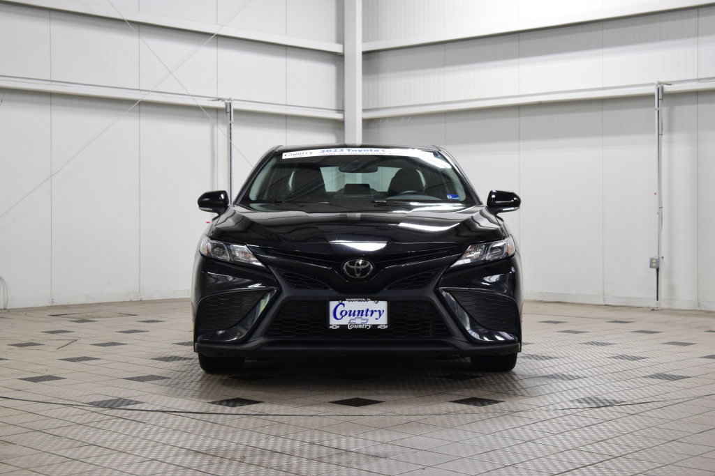 Used 2023 Toyota Camry SE w/ Cold Weather Package FWD image 2