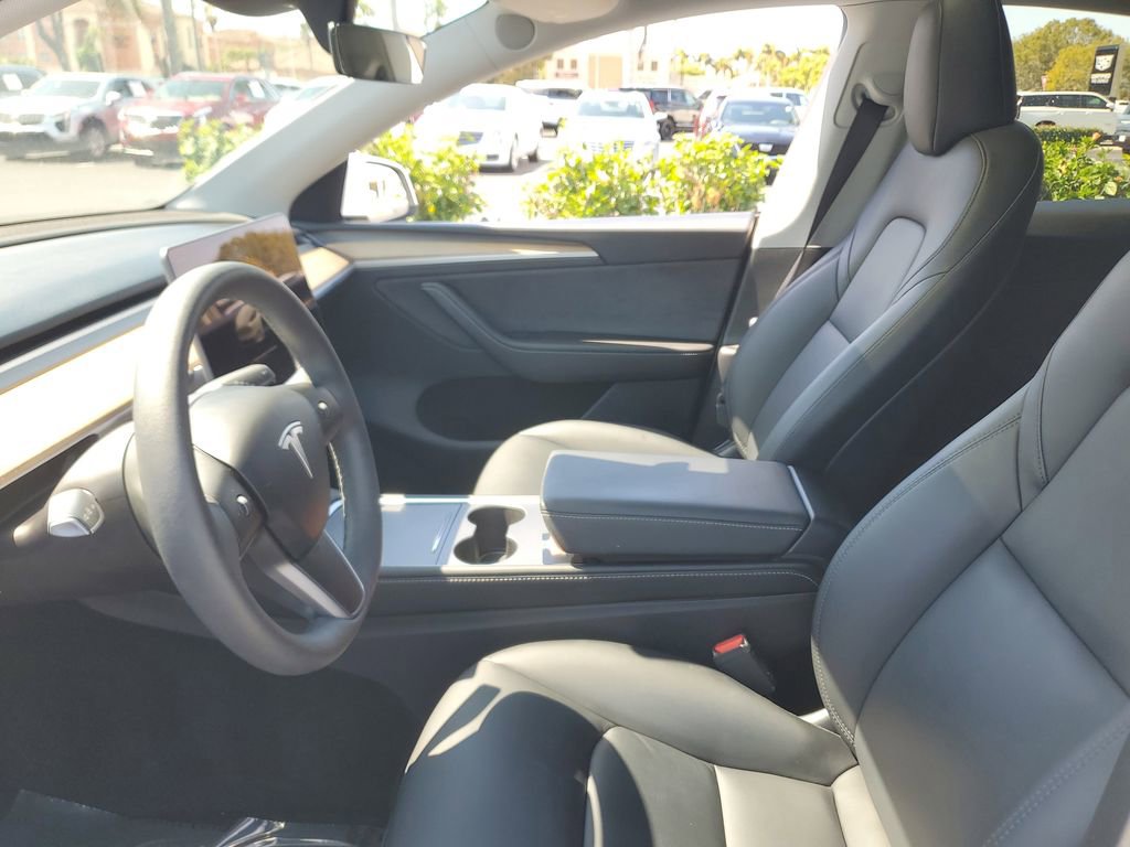 Used 2024 Tesla Model Y Long Range image 18