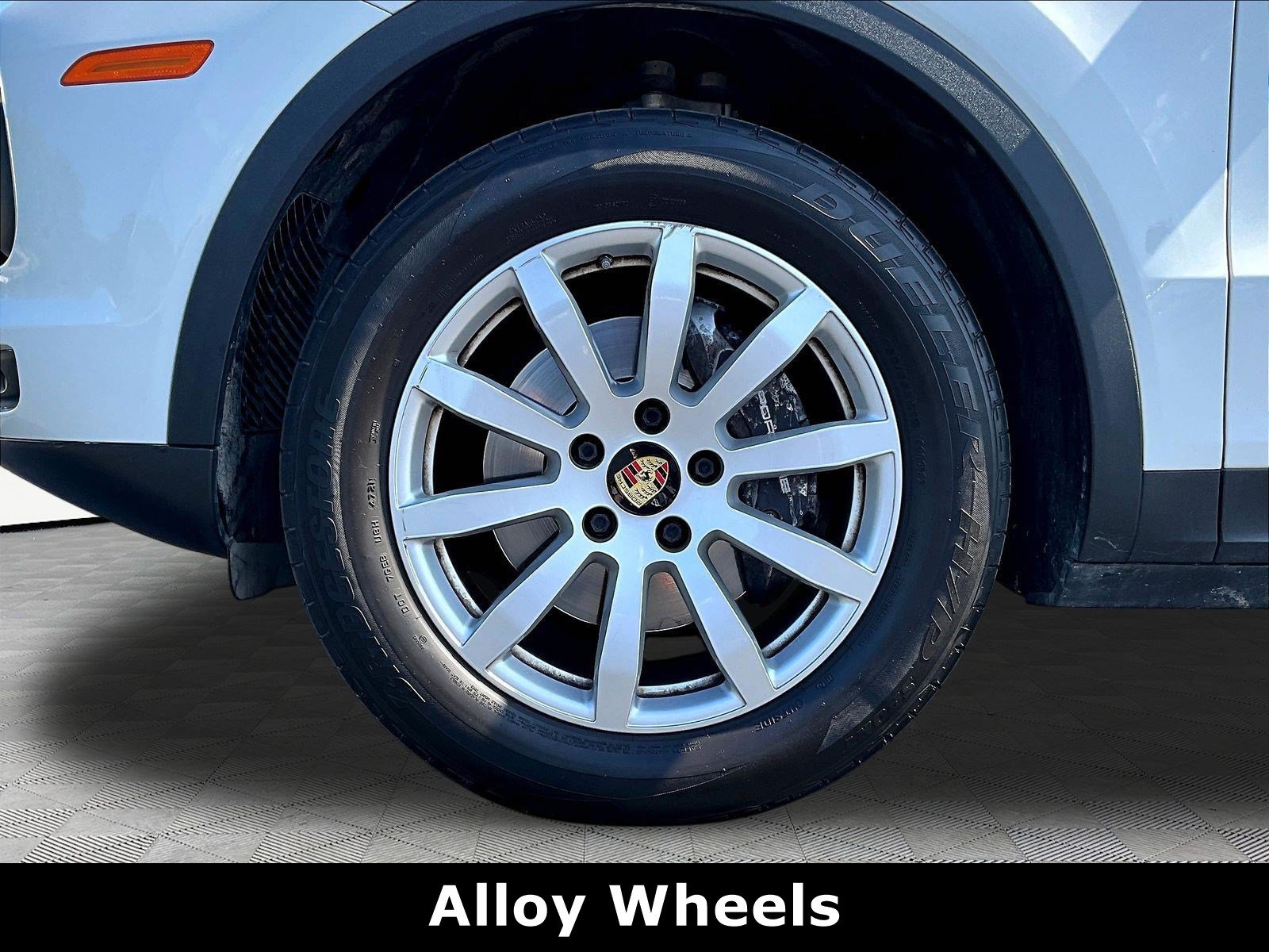 Used 2020 Porsche Cayenne AWD/4WD image 32