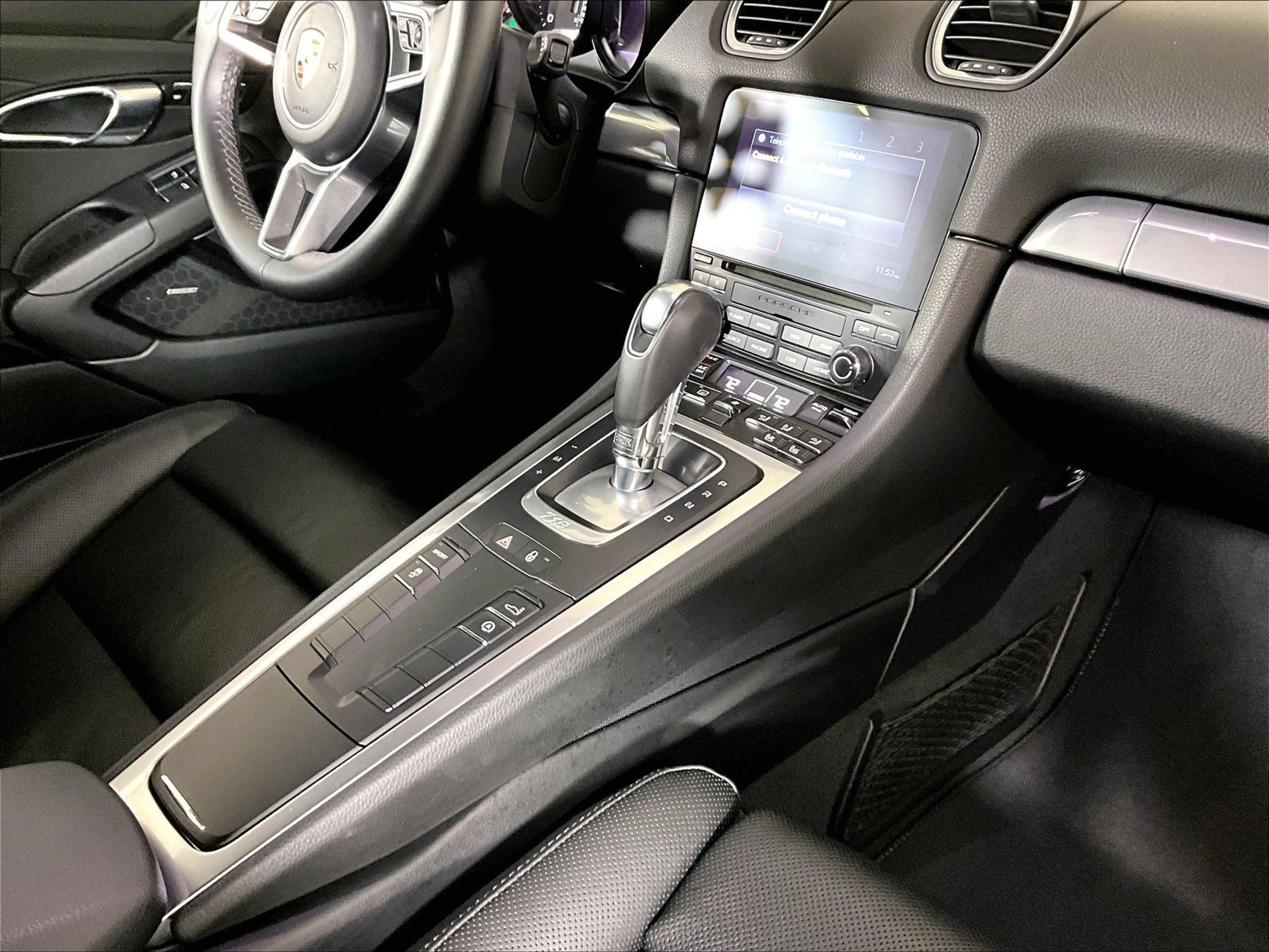 Certified 2018 Porsche 718 Cayman RWD image 16