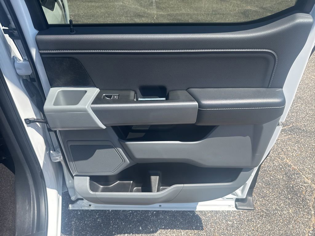 Used 2022 Ford F150 XLT w/ Equipment Group 301A Mid image 26