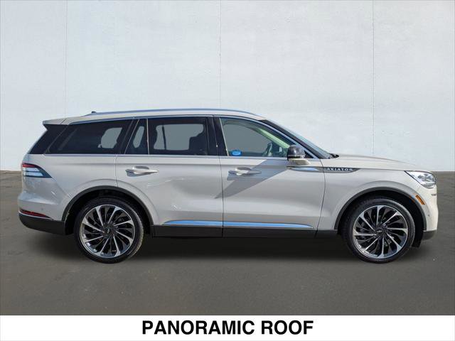 Used 2024 Lincoln Aviator Reserve w/ Equipment Group 201A image 6